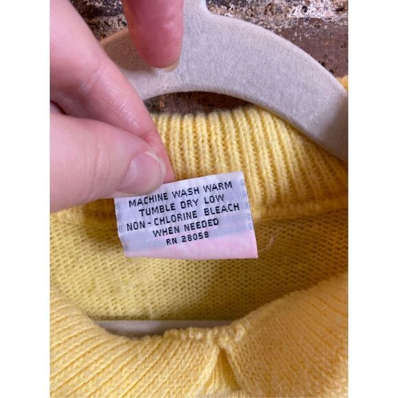 Vintage Lil’ Babe McGregor Lemon Yellow Collared Sweater Girls Size 4-5 - Picture 6 of 7